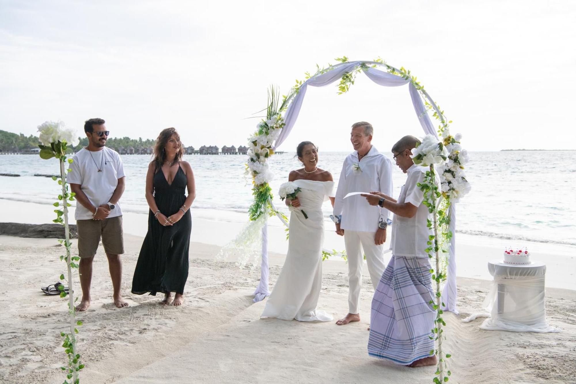 ホテル Paguro Seaview Bodufolhudhoo エクステリア 写真